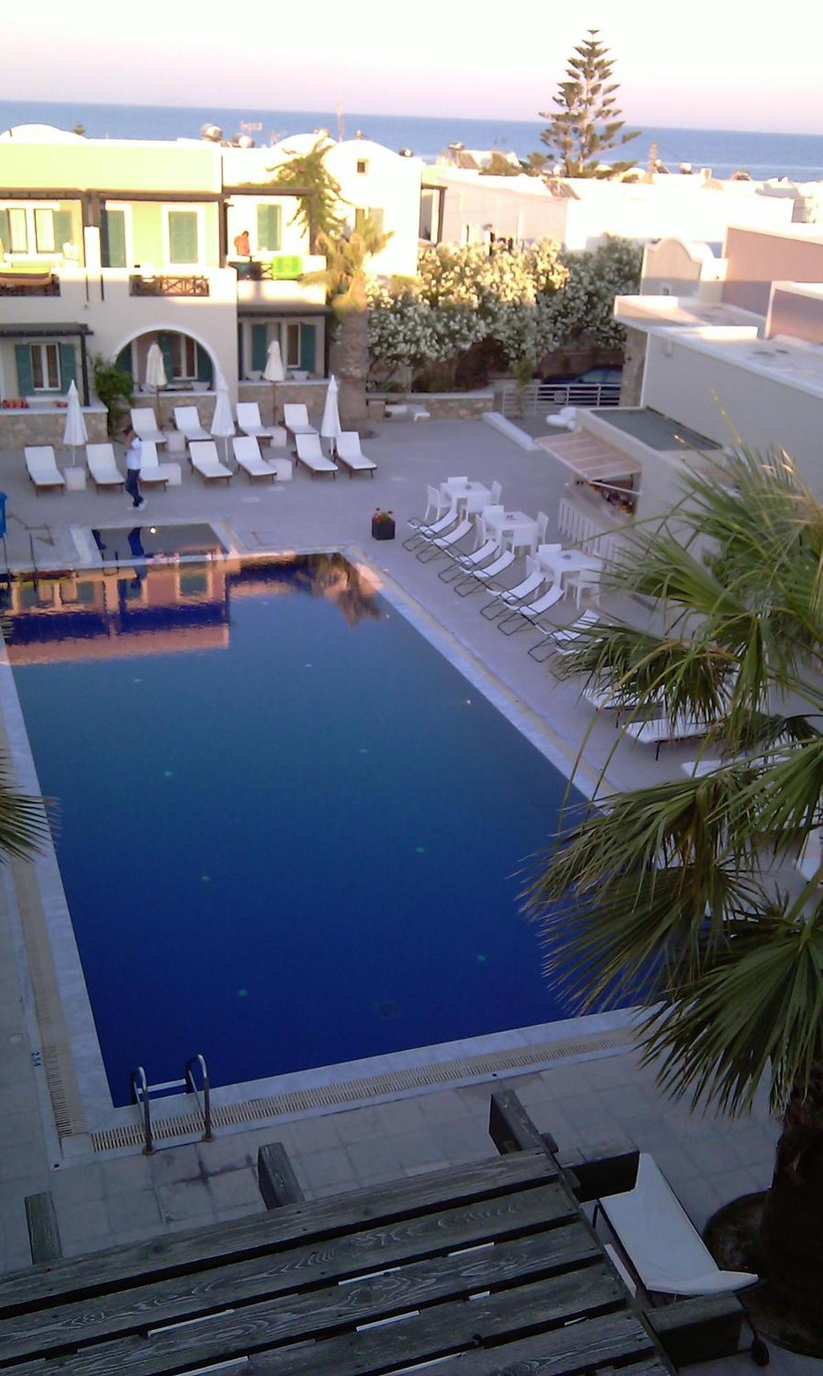 Rose Bay Hotel Kamári Екстериор снимка