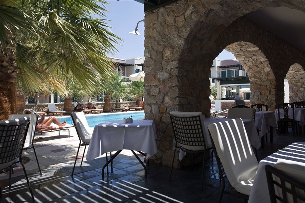 Rose Bay Hotel Kamári Екстериор снимка