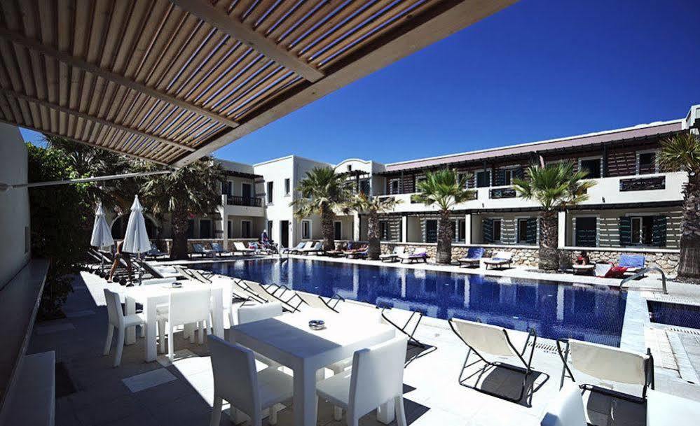 Rose Bay Hotel Kamári Екстериор снимка